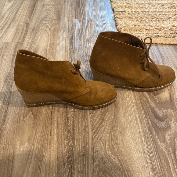 JCrew MacAlister Suede Booties in Cognac - Picture 2 of 6
